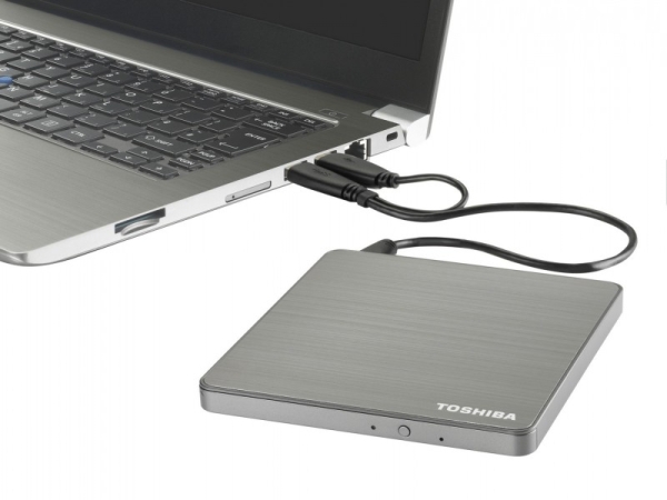 TOSHIBA USB 3.0 Portable SuperMulti Drive
